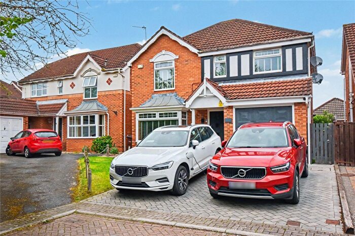 4 Bedroom Detached House For Sale In Greenbank Close, Whitwood, Castleford, West Yorkshire, WF10