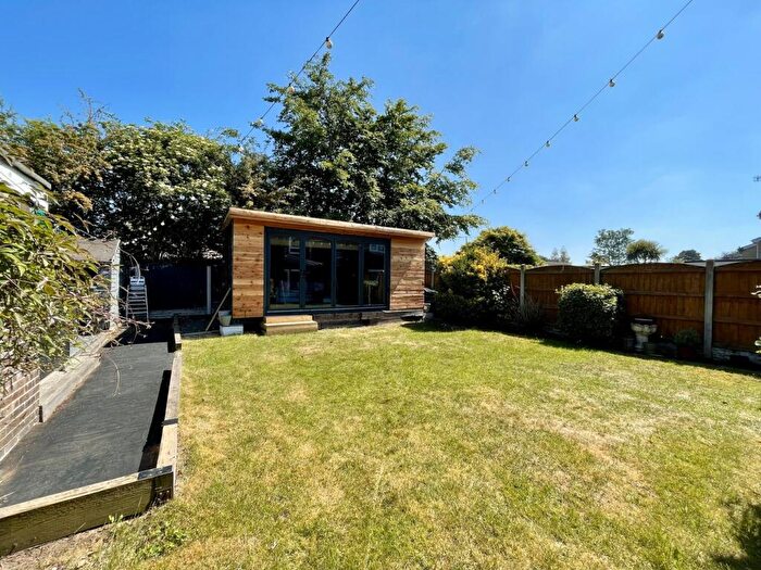 5 Bedroom Detached House For Sale In Cantley Manor Avenue, Doncaster, DN4