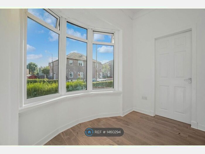 3 Bedroom Flat To Rent In Burnfoot Drive, Glasgow, G52