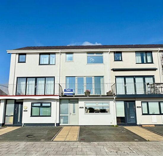 3 Bedroom Town House For Sale In West End Parade, Pwllheli, LL53
