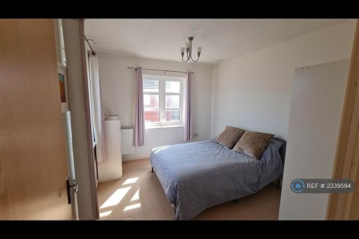 2 Bedroom Flat To Rent In Eliot Court, Mitcham, CR4