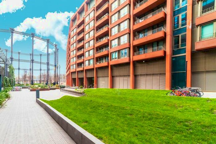 2 Bedroom Flat To Rent In Tapestry Apartments, Canal Reach, London, N1C