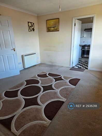 2 Bedroom Maisonette To Rent In Sandbank Drive, Glasgow, G20