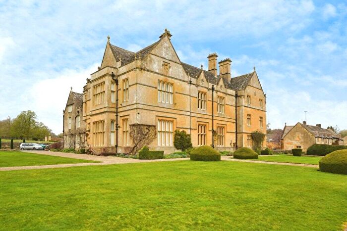 2 Bedroom Apartment For Sale In Brockhampton Park, Brockhampton, GL54
