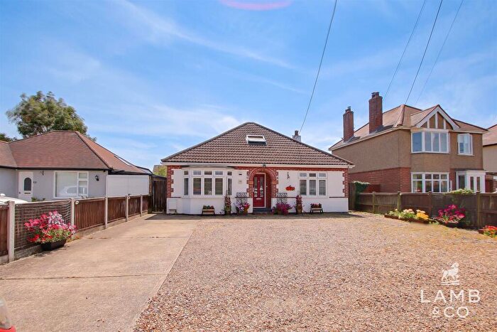 4 Bedroom Detached Bungalow For Sale In Landermere Road, Thorpe-Le-Soken, CO16