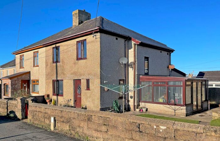 4 Bedroom Semi-Detached House For Sale In Cremlyn, Bethel, Caernarfon, LL55