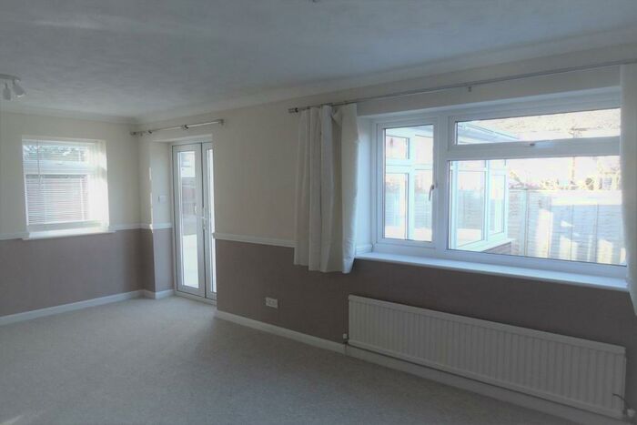 3 Bedroom Semi-Detached House To Rent In The Acre, Marlow, SL7