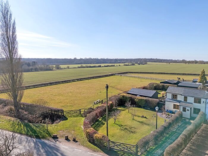 3 Bedroom Equestrian Property For Sale In Ingatestone Road, Highwood, CM1