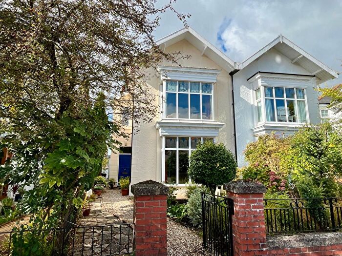 4 Bedroom Semi-detached House For Sale In Eaton Crescent, Swansea, SA1