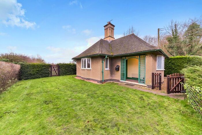 2 Bedroom Bungalow To Rent In Hall Drive, Gunthorpe, Oakham LE15