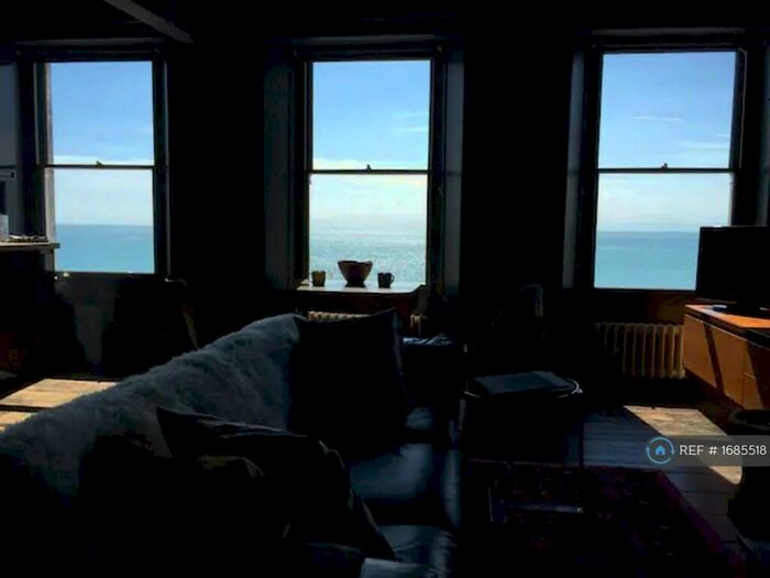 1 Bedroom Flat To Rent In Wellington Crescent, Ramsgate, CT11