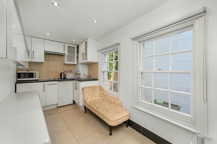 1 Bedroom Flat To Rent In Harrowby Street, London Marylebone, W1H