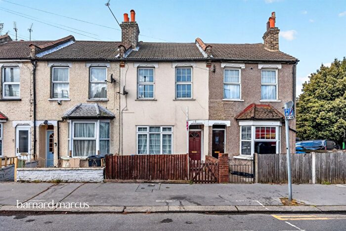 2 Bedroom Terraced House For Sale In Bensham Lane, Thornton Heath, CR7