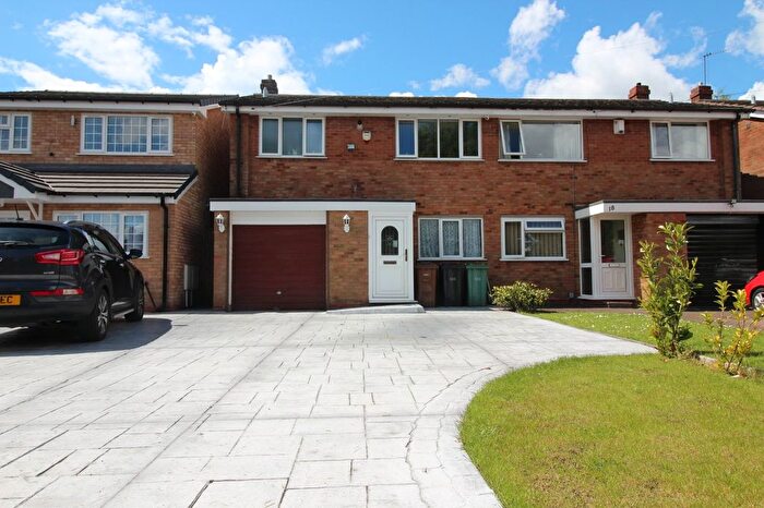 3 Bedroom Semi-Detached House To Rent In Langley Hall Road, Solihull, B92