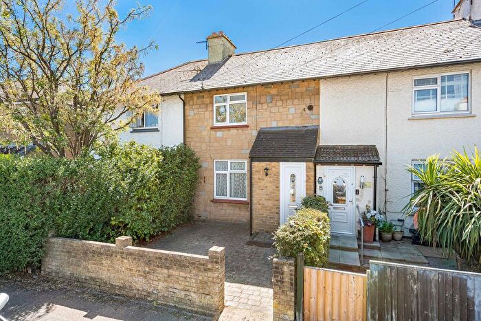 3 Bedroom Terraced House For Sale In Cavendish Road, Sunbury-On-Thames, Surrey, TW16