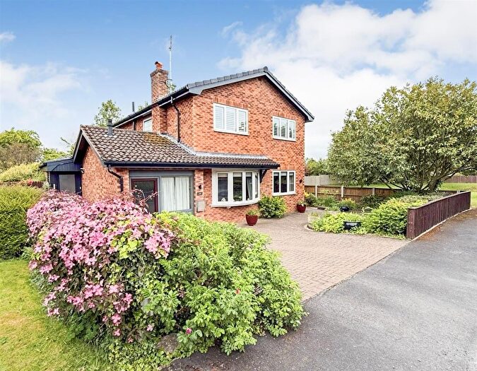 3 Bedroom Detached House For Sale In Llanforda Mead, Oswestry, SY11