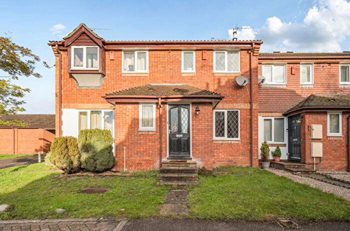 2 Bedroom Terraced House For Sale In Ayling Court, Farnham, Surrey, GU9