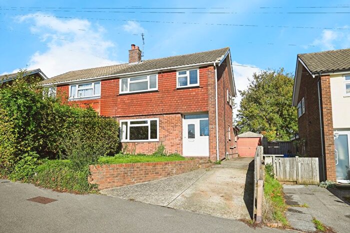 3 Bedroom Semi-Detached House For Sale In Woolley Road, Maidstone, Kent, ME15