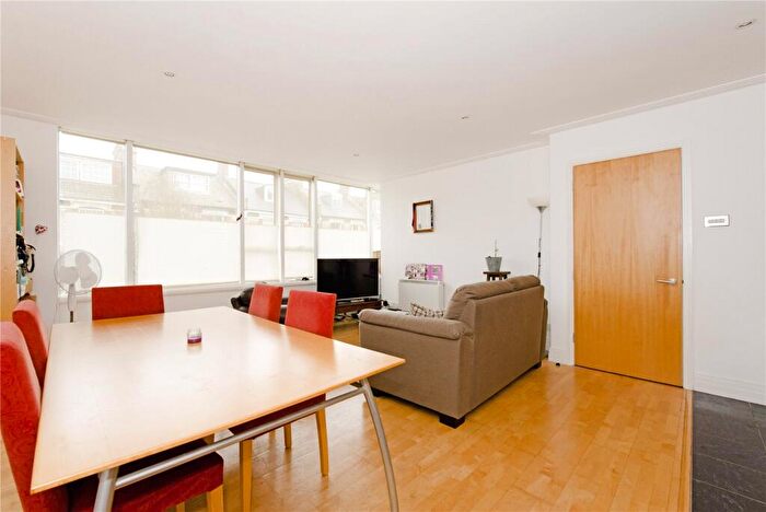 1 Bedroom Flat To Rent In Drayton Park, Islington, N5