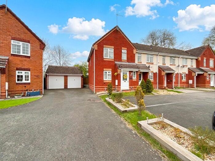 3 Bedroom End Of Terrace House For Sale In Arundel Drive, Cheadle, ST10