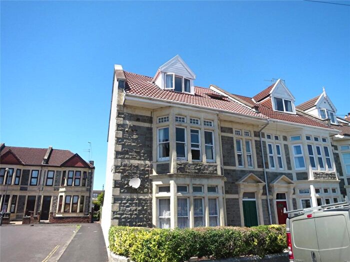 4 Bedroom Apartment To Rent In Oldbury Court Road, Fishponds, Bristol, BS16