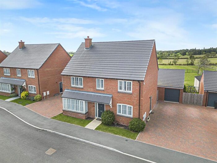 4 Bedroom Detached House For Sale In Stablefields Drive, North Kilworth, LE17