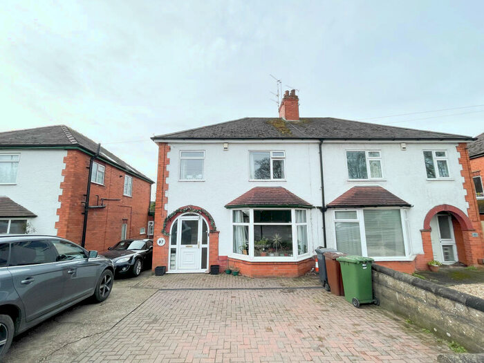 3 Bedroom Semi-Detached House To Rent In Greetwell Road, Lincoln, LN2
