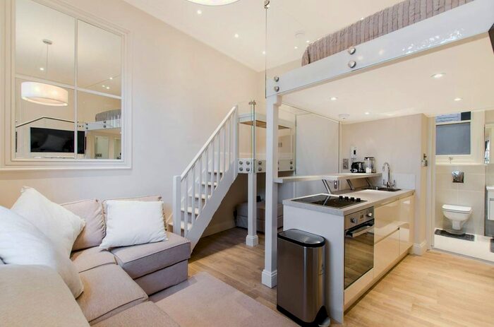 Studio For Sale In Earls Court Road, Earls Court, London, SW5