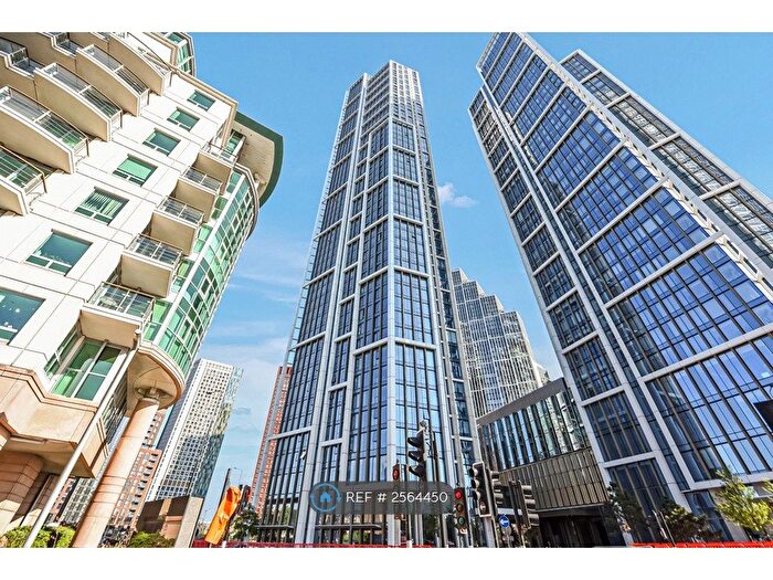 3 Bedroom Flat To Rent In Nine Elms Lane, London, SW8