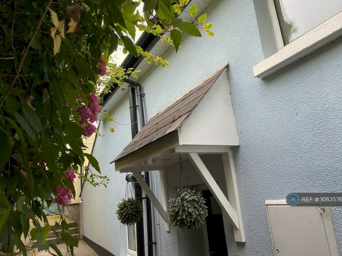 2 Bedroom End Of Terrace House To Rent In Gees Lane, Modbury, PL21