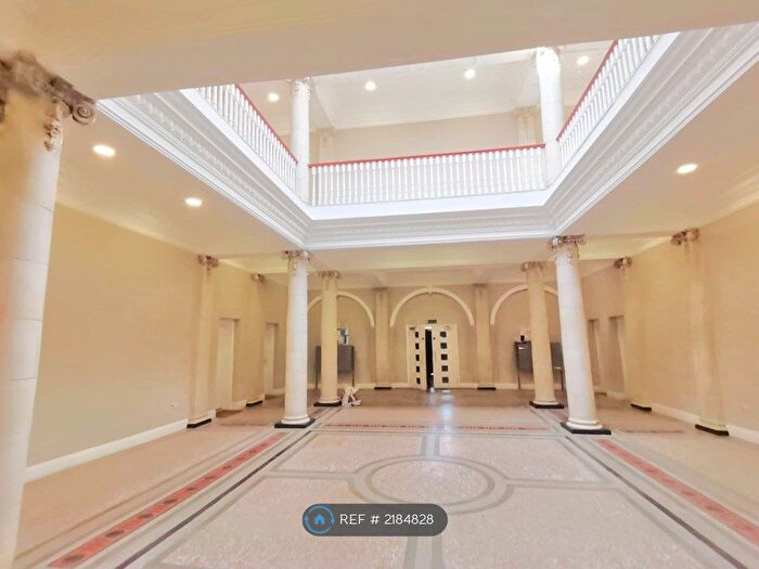 Studio To Rent In Crocketts Lane, Smethwick, B66