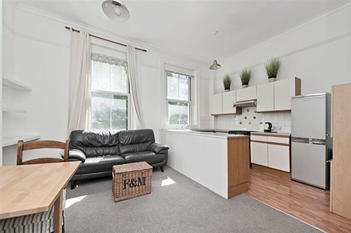 1 Bedroom Property To Rent In Notting Hill Gate, Notting Hill, W11