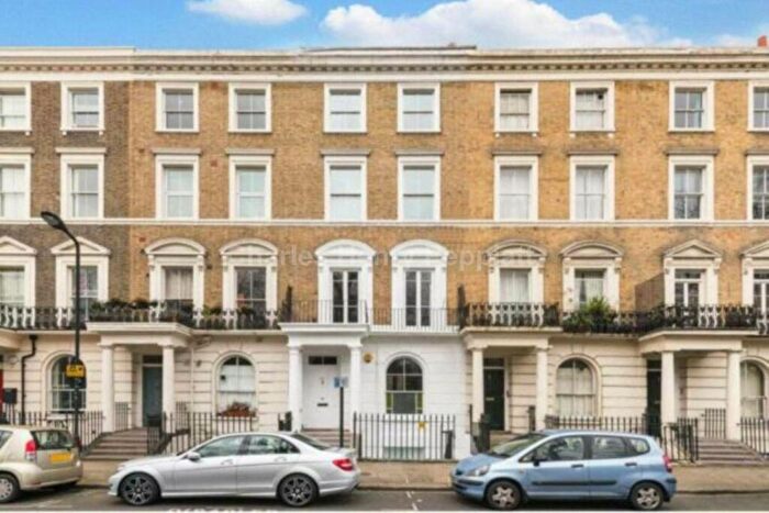 3 Bedroom Apartment To Rent In Oakley Square, Mornington Crescent, NW1