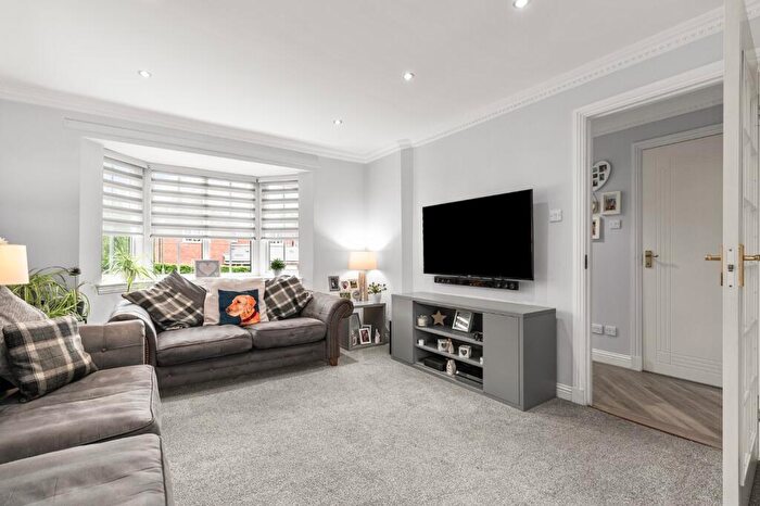 4 Bedroom Detached House For Sale In Thirlfield Wynd, Livingston, EH54