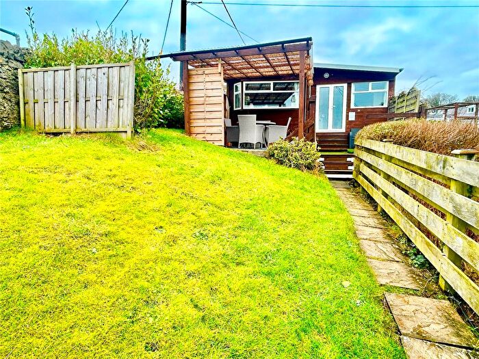 2 Bedroom Property For Sale In Benllech, Tyn-Y-Gongl, Isle Of Anglesey, LL74