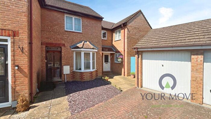 3 Bedroom End Of Terrace House For Sale In Odin Close, Bedford, Bedfordshire, MK41