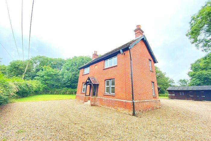 3 Bedroom Detached House To Rent In Rag Hill, Aldermaston, RG7