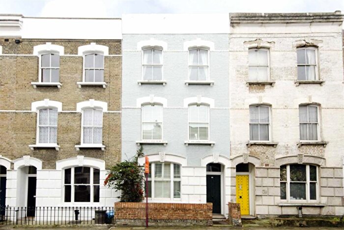 4 Bedroom Flat To Rent In Grafton Road, Kentish Town, NW5