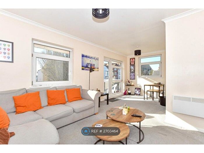 2 Bedroom Flat To Rent In High Street, Bognor Regis, PO21