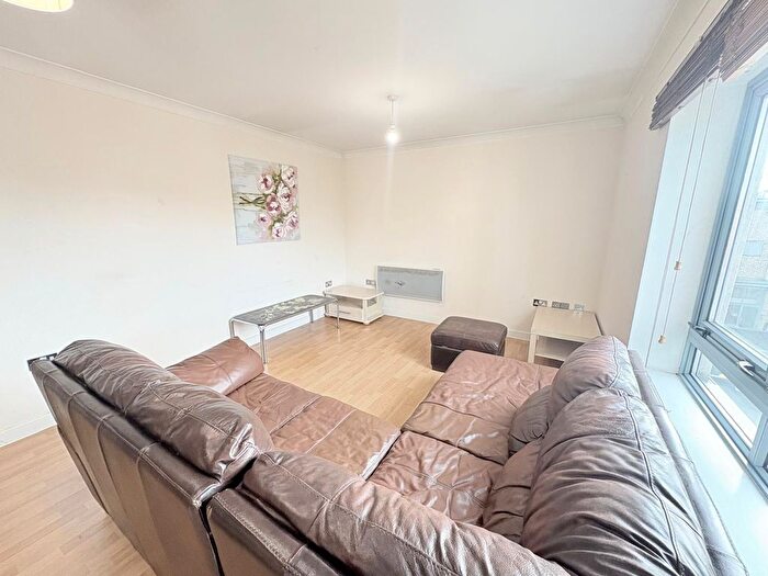 2 Bedroom Flat To Rent In Lightship Way, Colchester, Essex, CO2