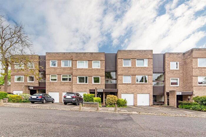 2 Bedroom Flat For Sale In Burlington Court, Adderstone Crescent, Jesmond, NE2