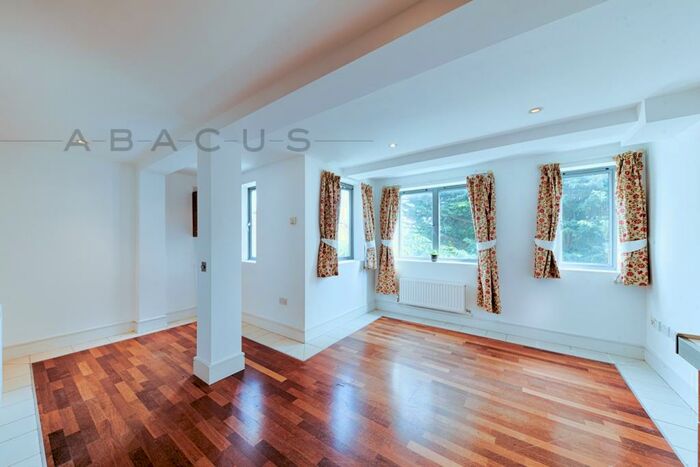 1 Bedroom Flat To Rent In Crediton Heights, Okehampton Road, Kensal Rise, NW10