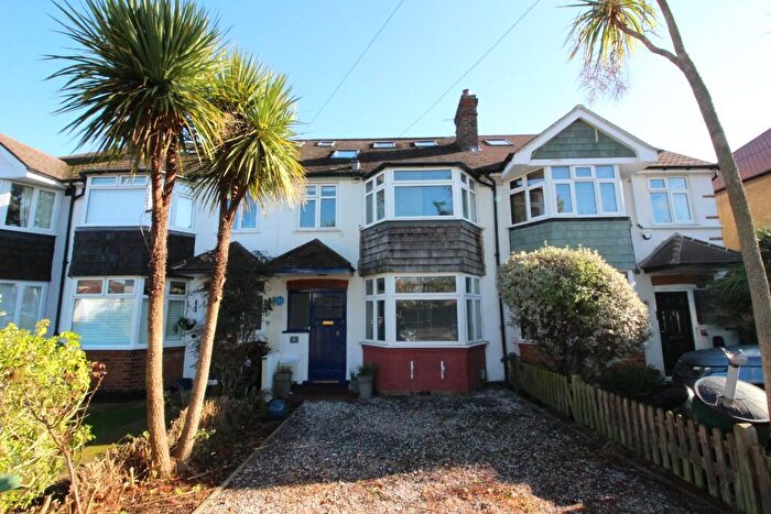 4 Bedroom Terraced House To Rent In Fairford Gardens, Worcester Park, Surrey, KT4