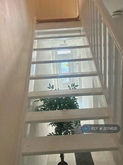 5 Bedroom Detached House To Rent In Hibbert Street, Luton, LU1