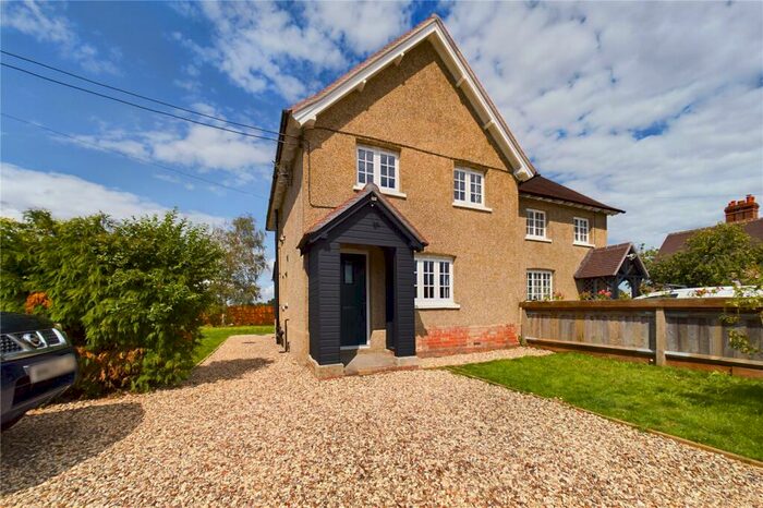 3 Bedroom Semi-Detached House To Rent In Station Road, Mortimer, Reading, Berkshire, RG7
