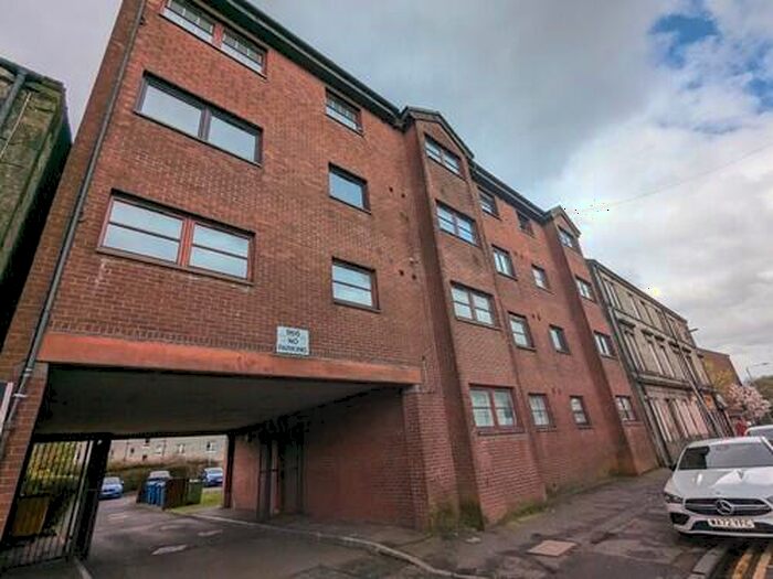 3 Bedroom Flat To Rent In Tollcross Road, Glasgow, G32
