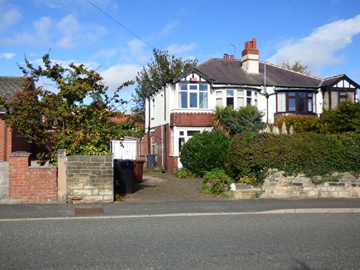 3 Bedroom Semi-detached House For Sale In Broad Lane, Leeds, LS13