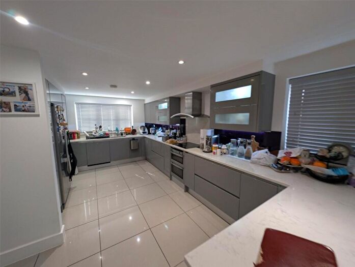 5 Bedroom Detached House For Sale In Collingwood Crescent, Guildford, Surrey, GU1