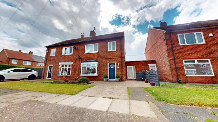 3 Bedroom Semi-Detached House For Sale In Thornholme Avenue, South Shields, Tyne And Wear, NE34