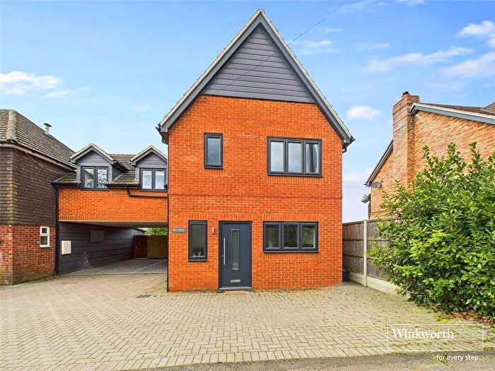 3 Bedroom Semi-Detached House To Rent In Mill Lane, Sindlesham, Wokingham, Berkshire, RG41